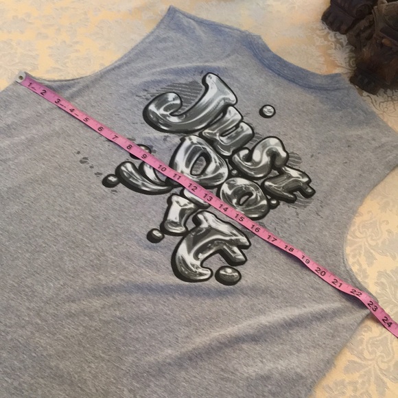 Nike graffiti “Just Do It” gray muscle tee - Picture 7 of 7